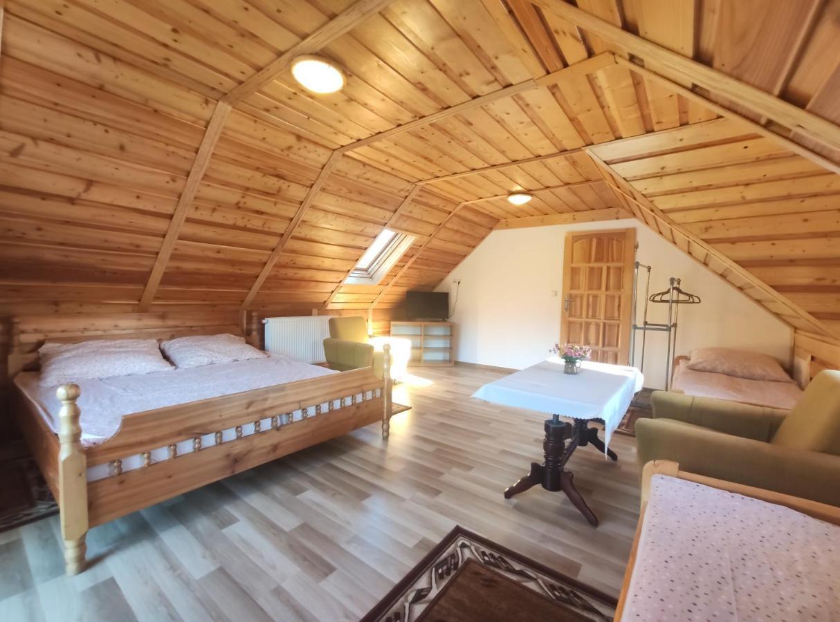 Hotel Koniczynka à Ściegny Extérieur photo